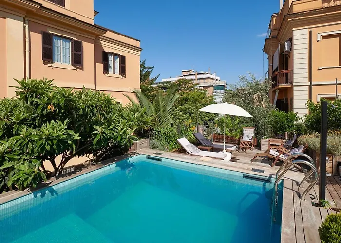 Hotel Palm Gallery